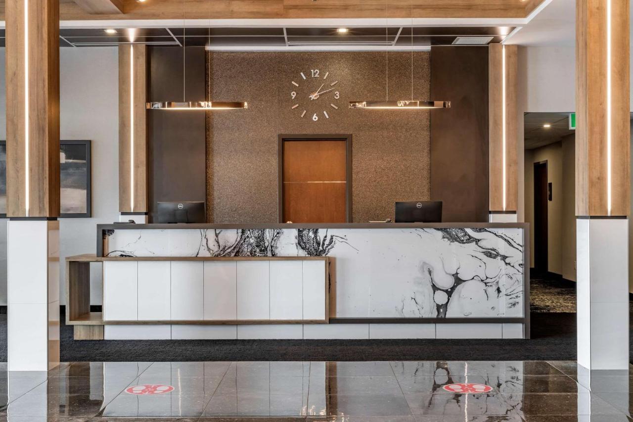 Quality Hotel & Conference Centre Эдмундстон Экстерьер фото