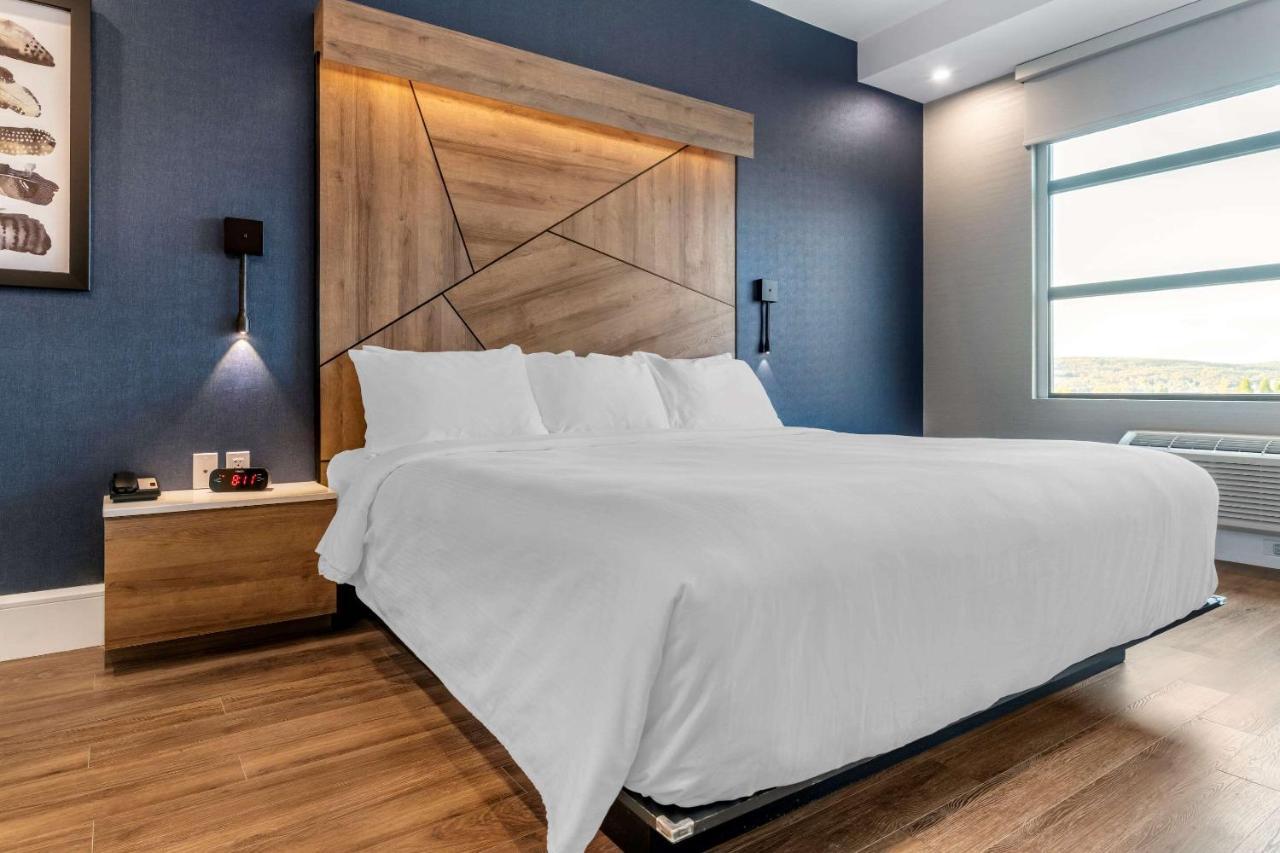 Quality Hotel & Conference Centre Эдмундстон Экстерьер фото
