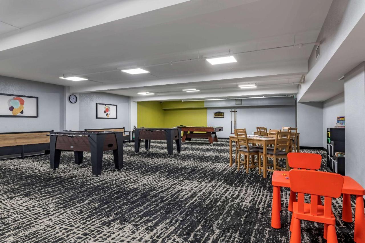 Quality Hotel & Conference Centre Эдмундстон Экстерьер фото