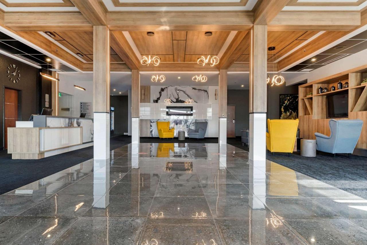 Quality Hotel & Conference Centre Эдмундстон Экстерьер фото